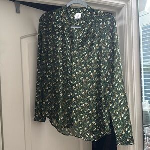 Beautiful CAbi blouse